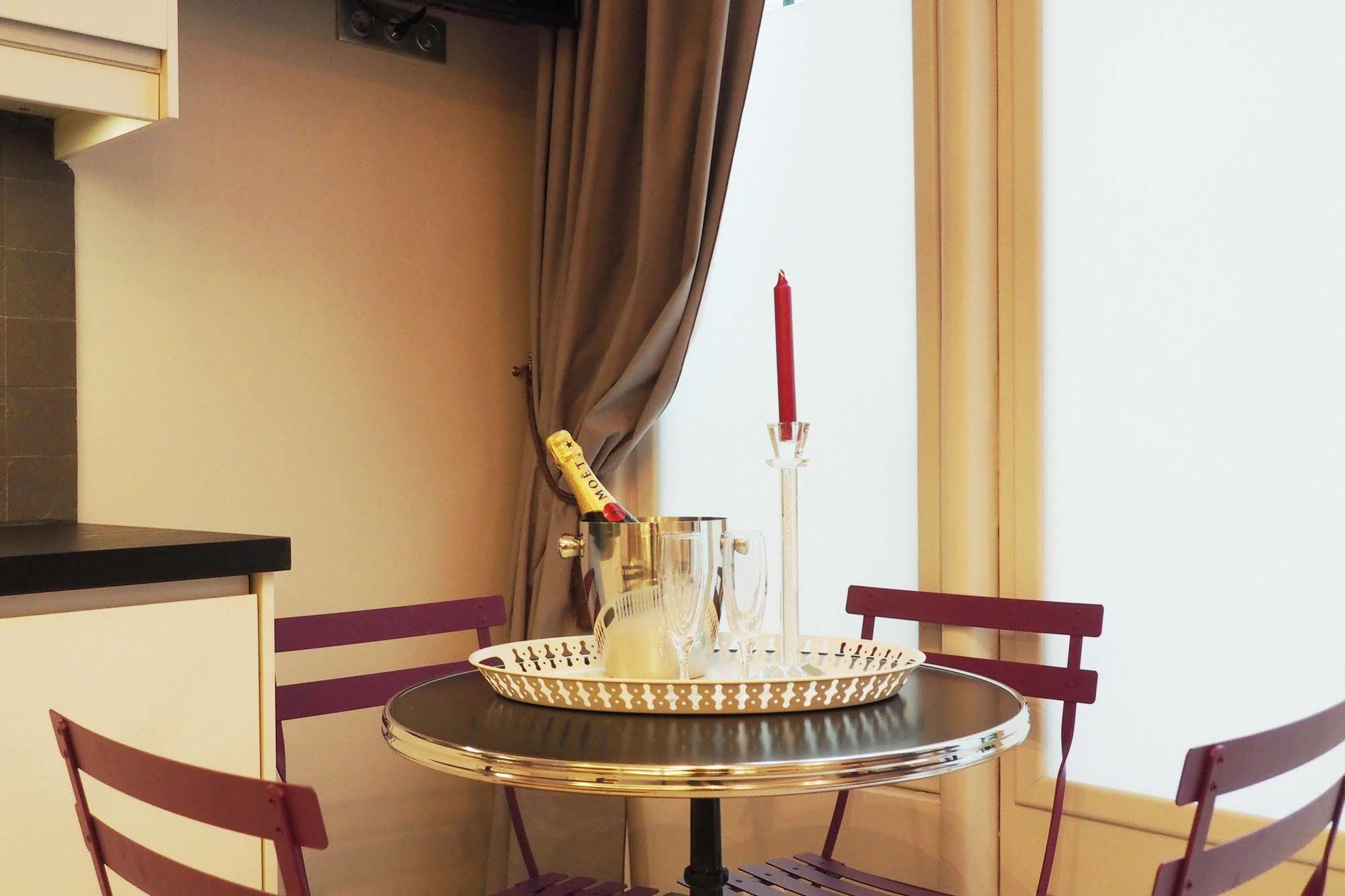 Palais Royal ChicSuites Paris Extérieur photo